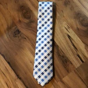 Geoffrey Beene tie